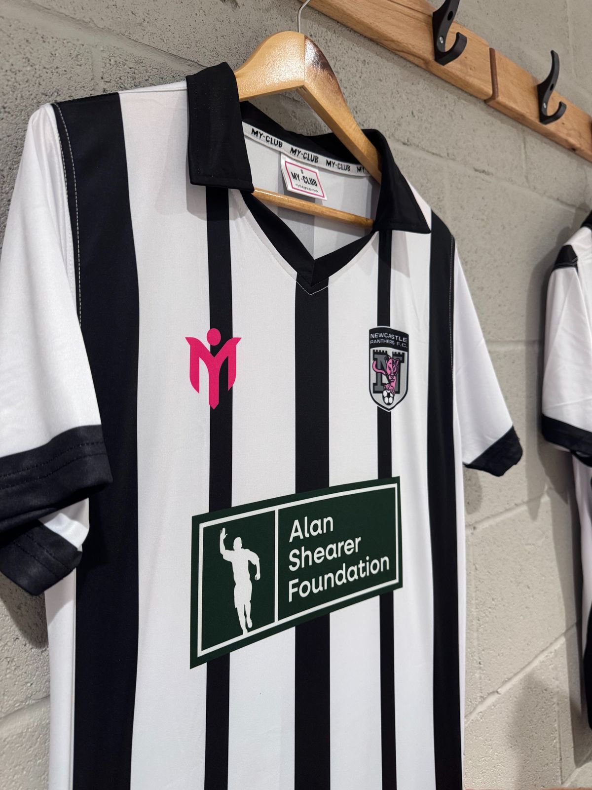 The new Newcastle Panthers kit sponsored by the Alan Shearer Foundation