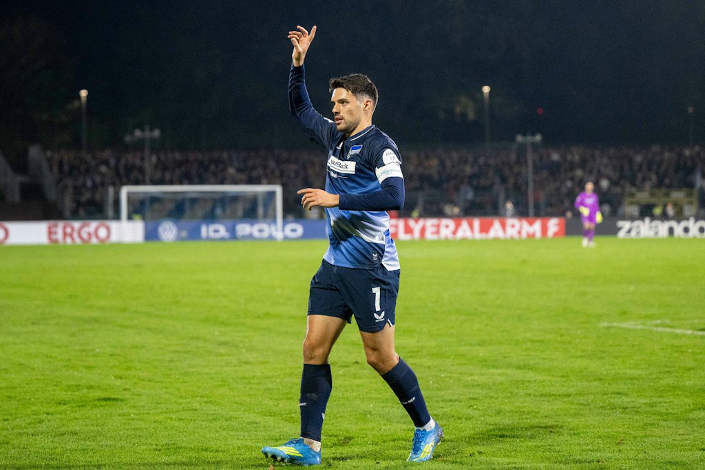 Kapitän Josip Brekalo führte mit seinem Tor zum 1:0 Hertha BSC zum Pokalsieg bei Regionalligist SSV Jeddeloh II.