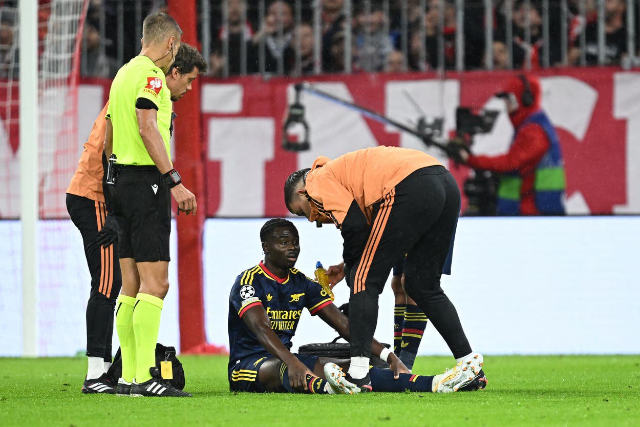 Bukayo Saka appeared to pick up a muscular problem
