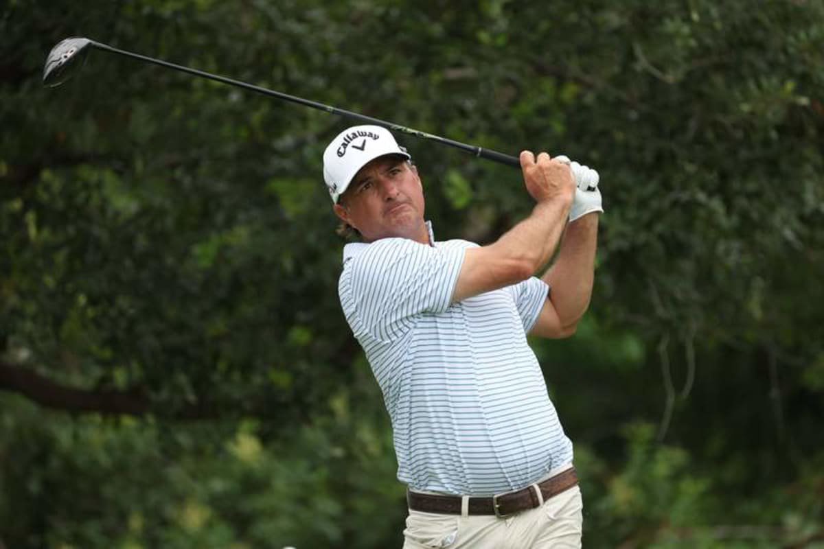 FORT WORTH, TX – MAY 29: Kevin Kisner USA hits from the 9th tee during the second round of the Charles Schwab Challenge on May 29, 2026 at Colonial Country Club in Fort Worth, TX. Photo by George Walker/Icon Sportswire GOLF: MAY 29 PGA, Golf Herren Charles Schwab Challenge EDITORIAL USE ONLY Icon26052939 ©IMAGO/Icon Sportswire