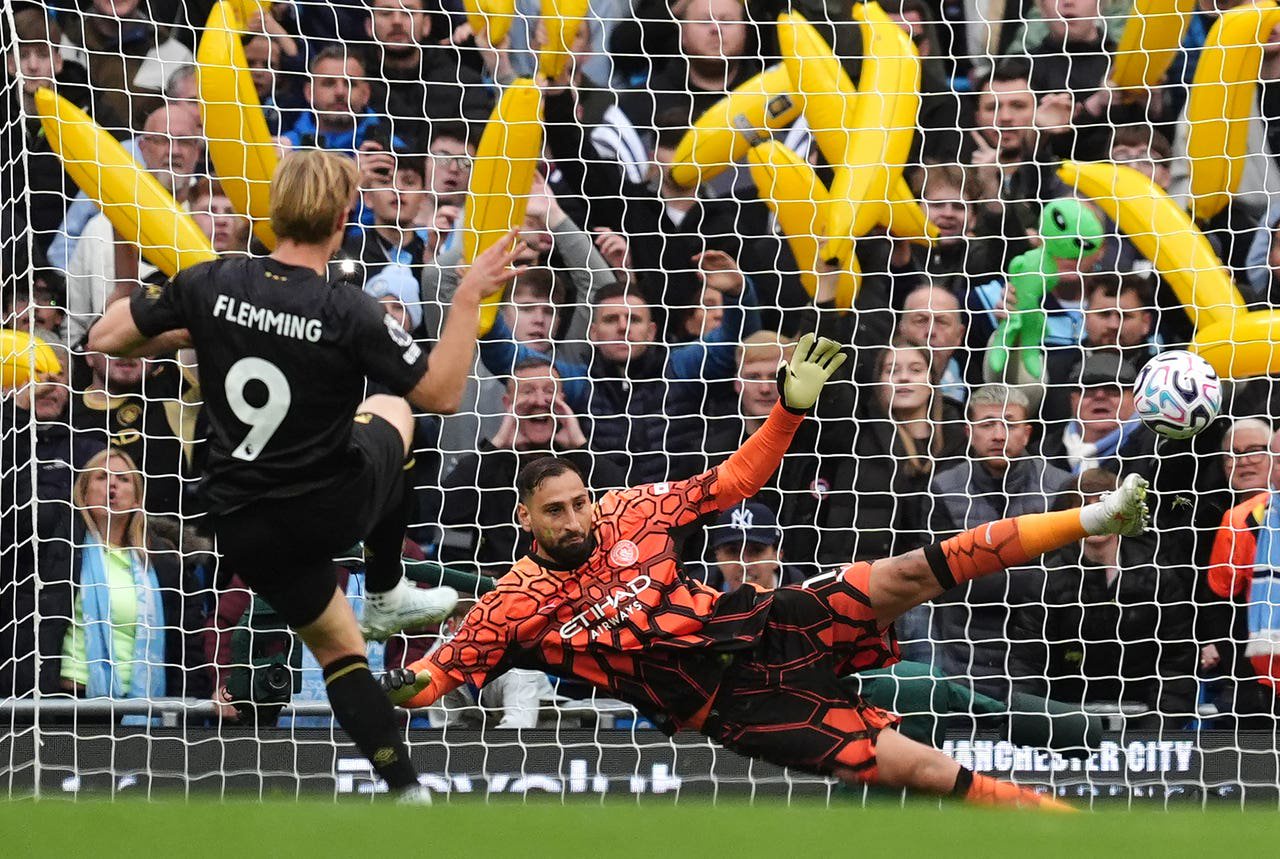 Zian Flemming scored a late penalty