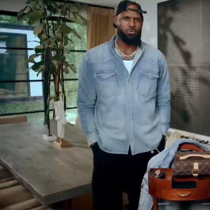 LeBron James' reaction to his wife Savannah saying she gets patted down by TSA agents. (YouTube/@Vogue).