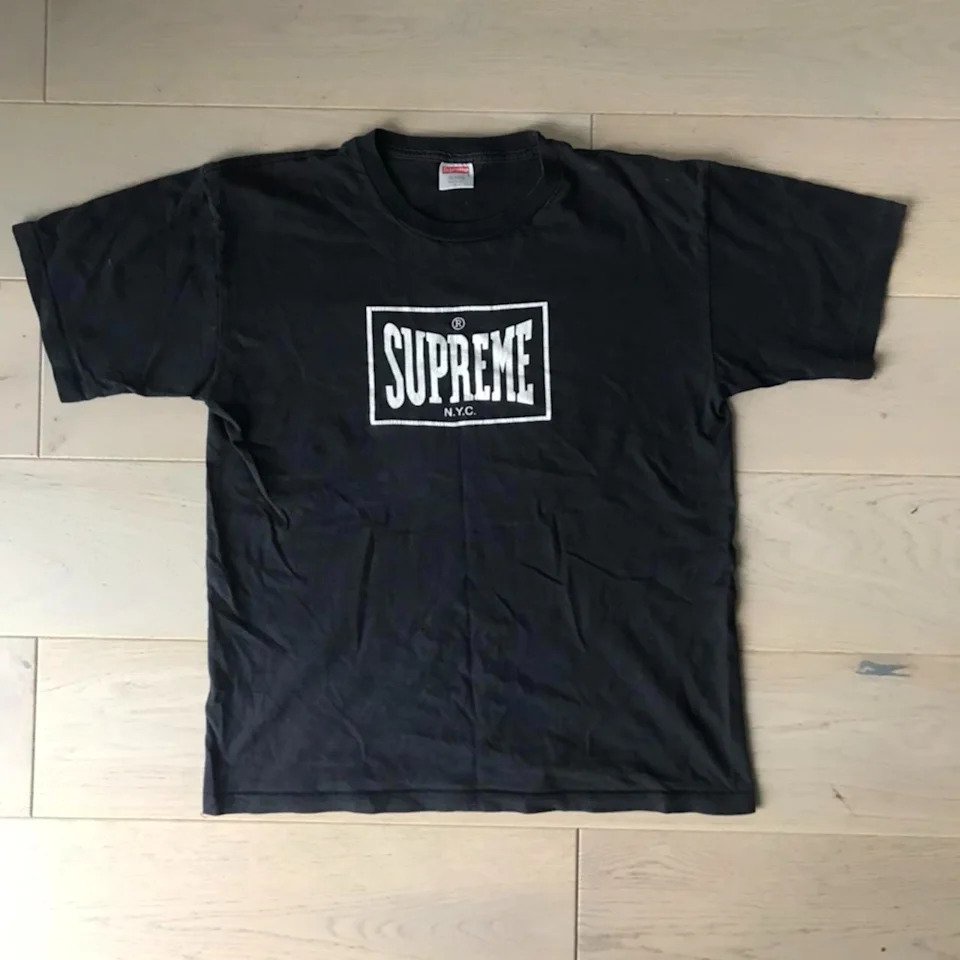 Supreme released its first Everlast logo flip tee in 1999.