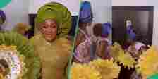 Asoebi Ladies Unveil Bride Dressed In a Glamorous Trad Outfit, Netizens React: "She Is Beautiful"