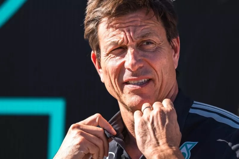 "Alles gut, alles gut": Toto Wolff gibt nach Crash von Sohn Jack Entwarnung