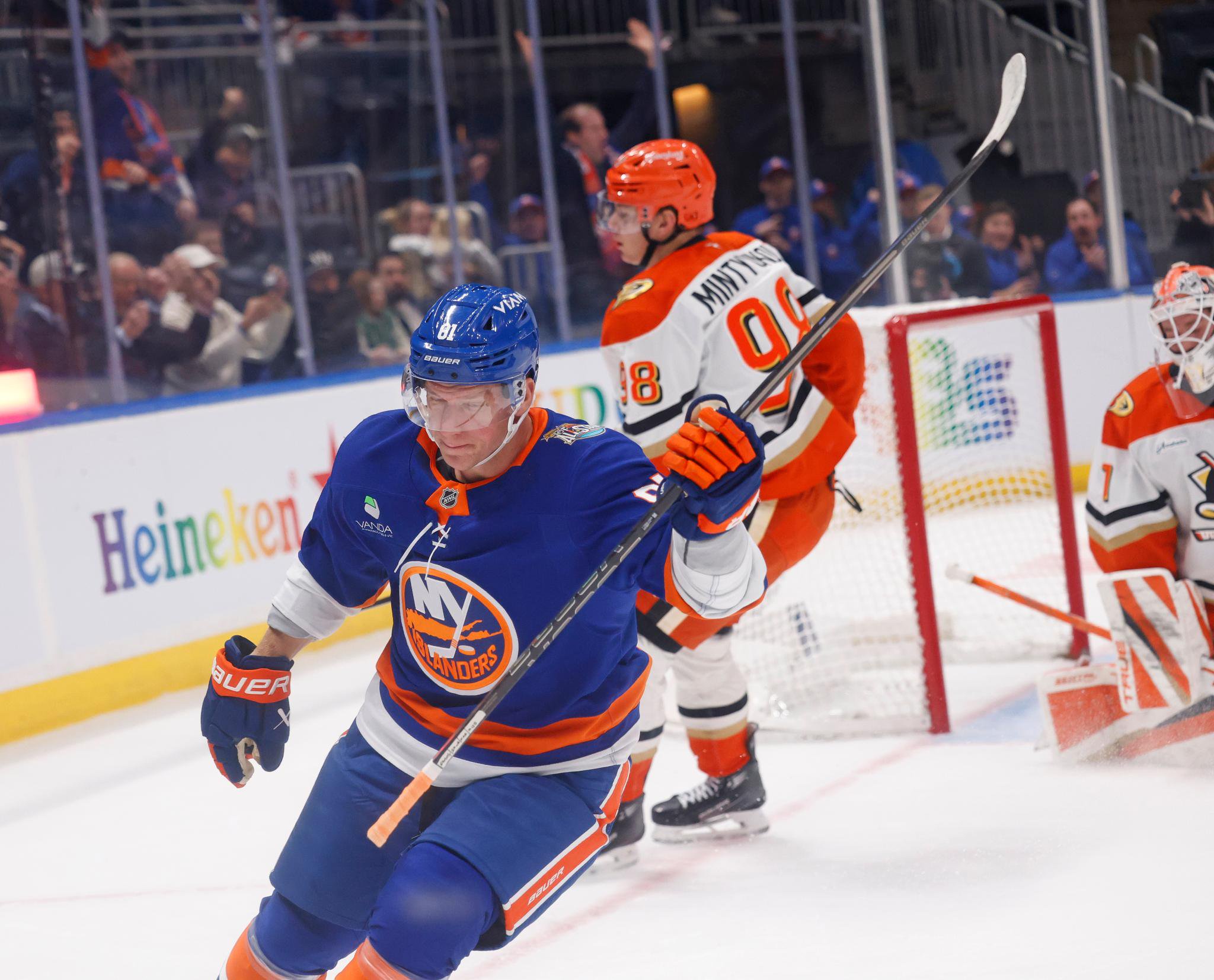 Ondrej Palat celebrates after scoring the first goal of the game in the first period of the Islanders' 3-2 win over the Ducks on Oct. 20, 2026 at UBS Arena.
