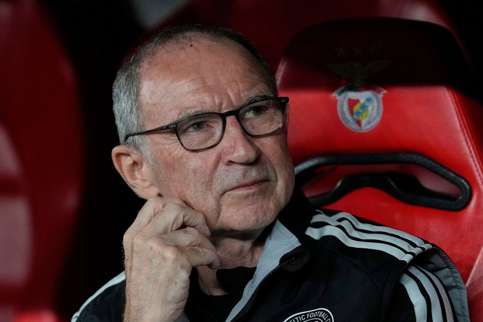 Celtic manager Martin O'Neill takes his seat before the Europa League match against Benfica in Lisbon