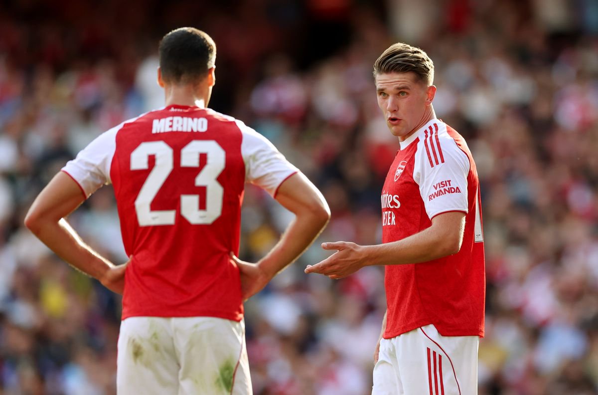 Viktor Gyoekeres of Arsenal talks with teammate Mikel Merino during the pre-season friendly match between Arsenal and Villarreal at Emirates Stadium on August 06, 2025 in London, England. 