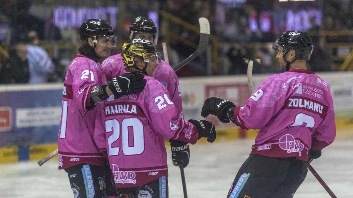 Eishockey-Oberliga: Füchse Duisburg gegen Black Dragons Erfurt  09.10.2026 in Duisburg
