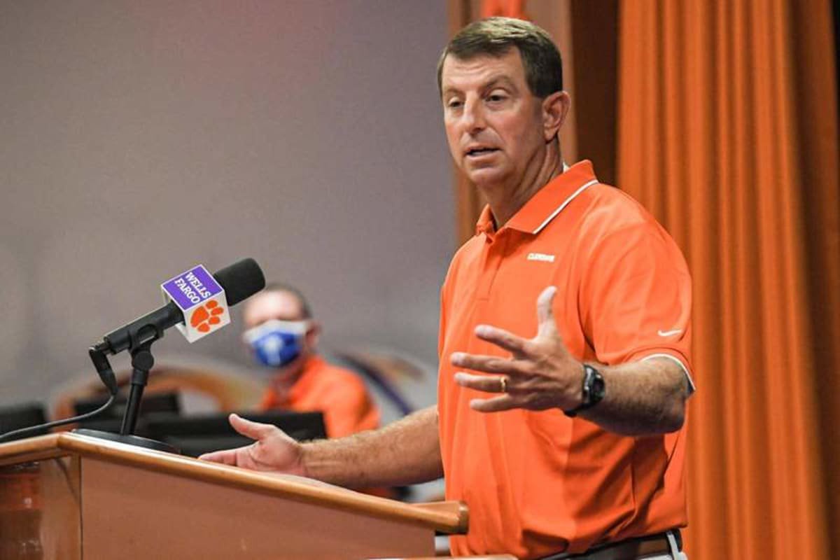 Syndication: The Greenville News Dabo Swinney talks with media during a weekly press conference, PK, Pressekonferenz in the Poe Indoor Facility team room in Clemson, S.C. Tuesday, August 31, 2021. Dabo Swinney Aug 31 Presser Greenville SC , EDITORIAL USE ONLY PUBLICATIONxINxGERxSUIxAUTxONLY Copyright: xKenxRuinardx/xstaffx 16701753 ©IMAGO/USA TODAY Network