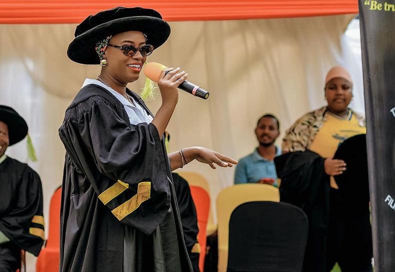 Juliana speaking at the graduation