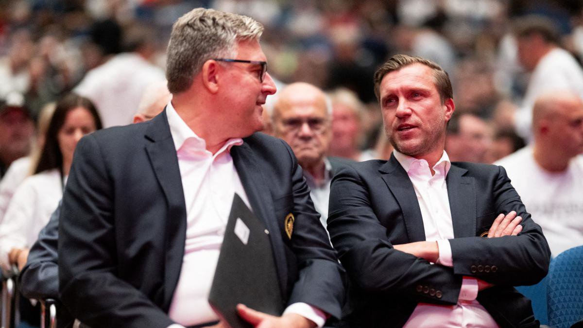 Markus Krösche mit Axel Hellmann