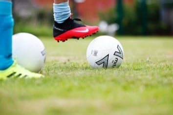 Les Phillips Cup football