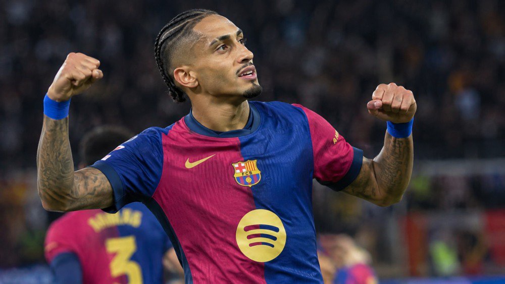 Raphinha participou de todo o treinamento do Barcelona nesta quinta-feira e se aproxima do retorno aos jogos. (Foto: Imagem Ilustrativa/A Crítica)