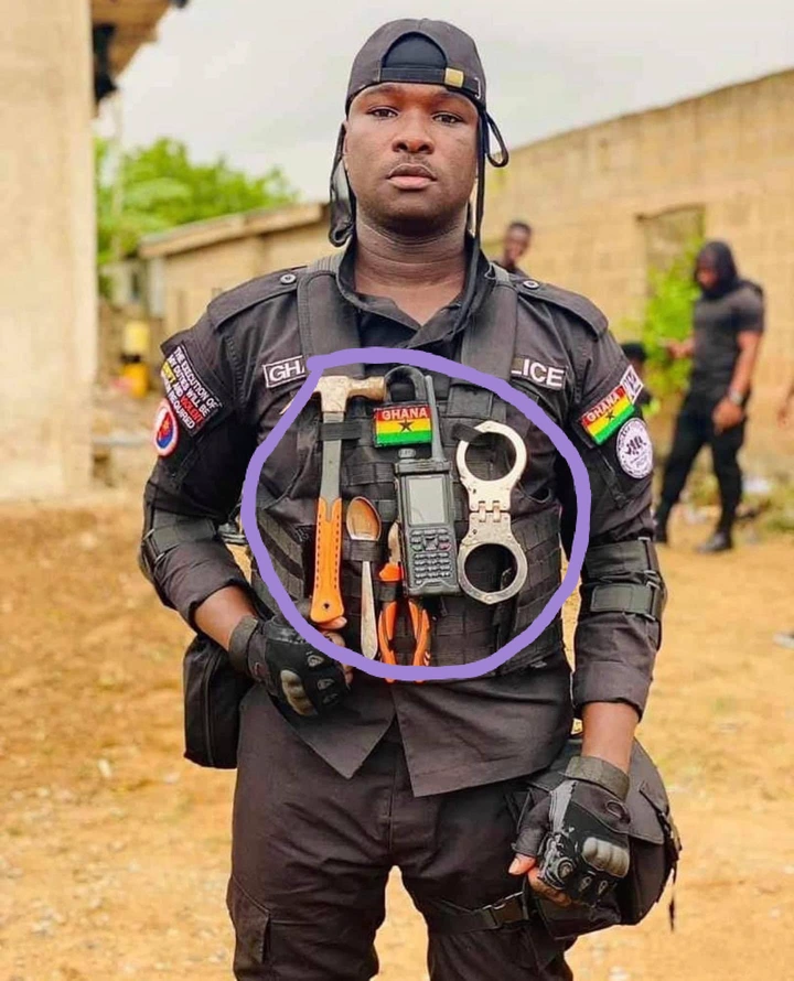 Police Officer Causes Stir With This Photo: See What Was Found On His Uniform