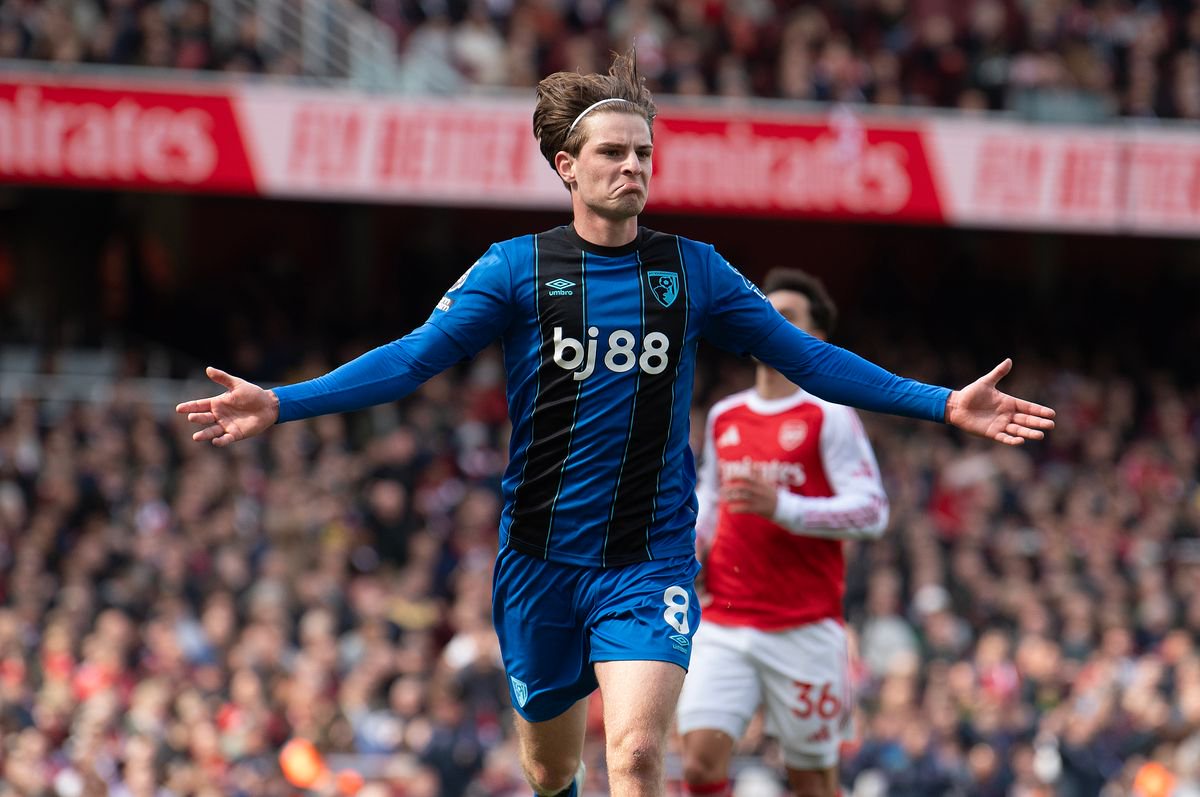 Alex Scott.