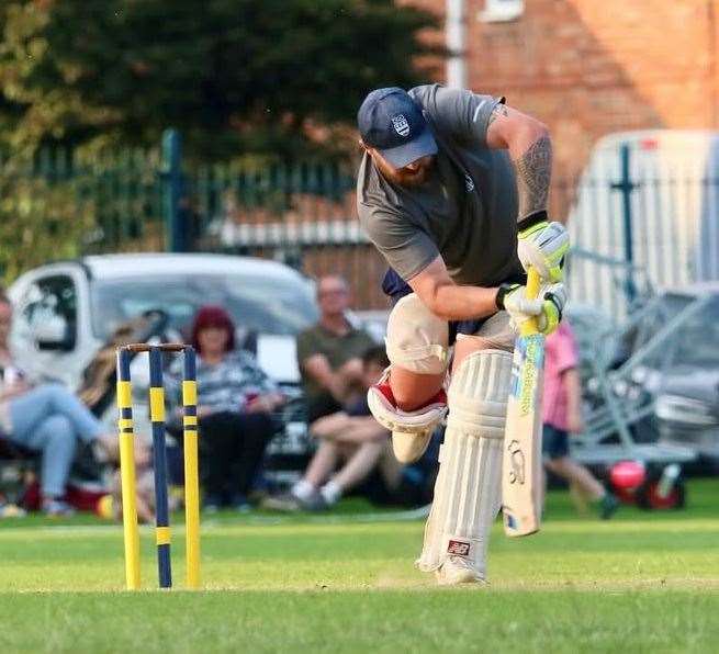 Courtney Kruger batting for James Cottam Flooring. Photo: Jason Richardson