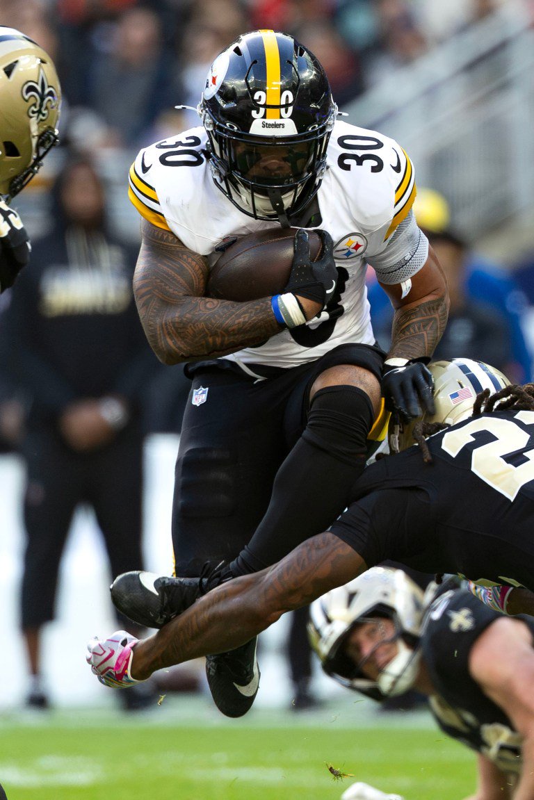 NFL 2026: Pittsburgh Steelers 16:10 New Orleans Saints, Saint-Denis, zLe-De-France, France - 25 Oct 2026