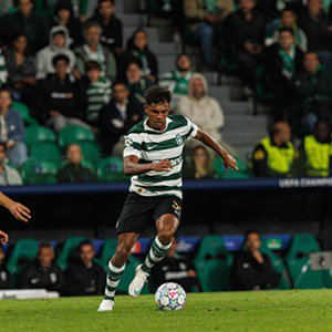 Luís Guilherme, depois da boa entrada com o Lask, poderá dar algum descanso a Geny Catamo - Foto: IMAGO