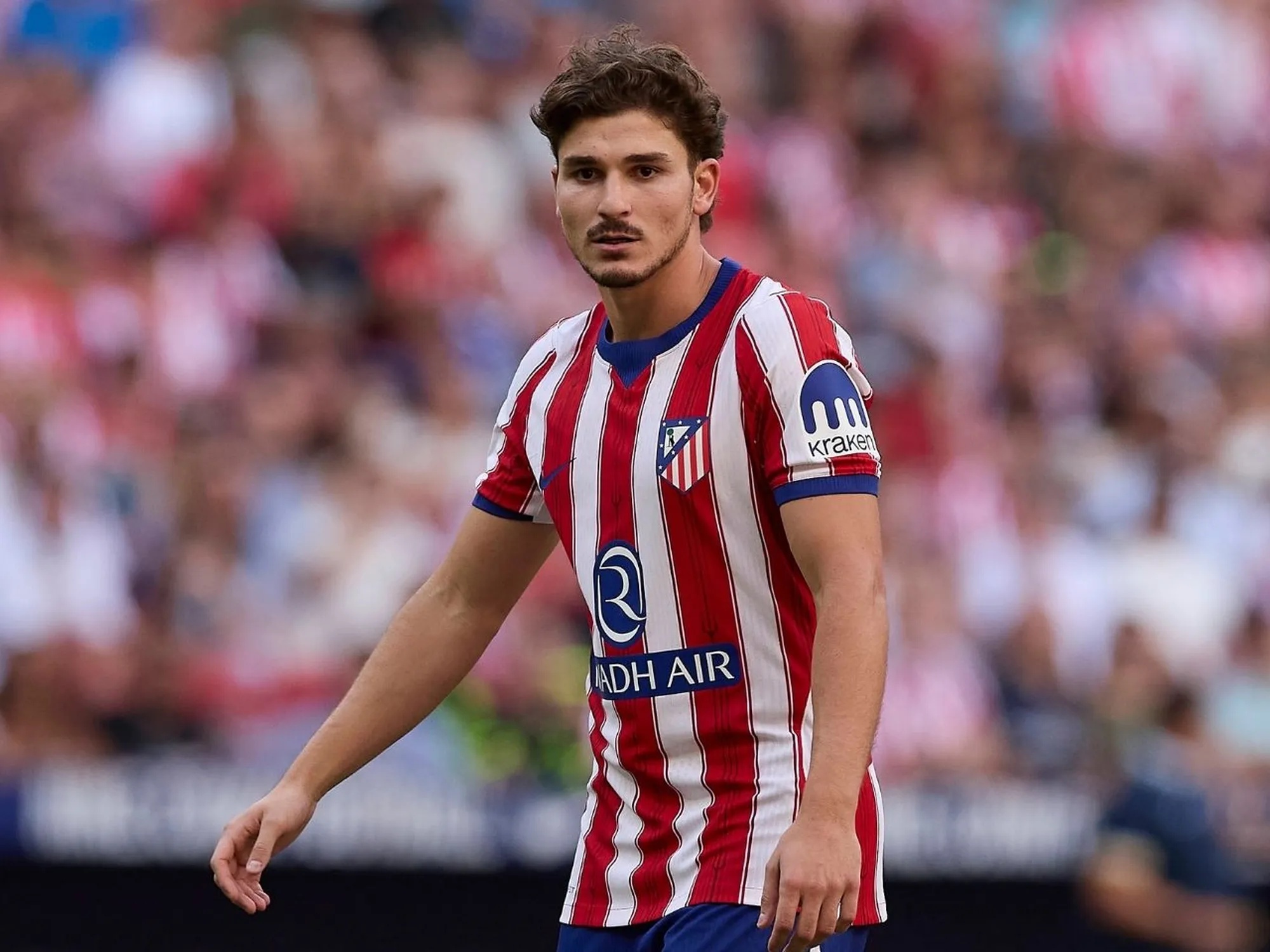 Julian Alvarez decision worries Arsenal in Barcelona battle