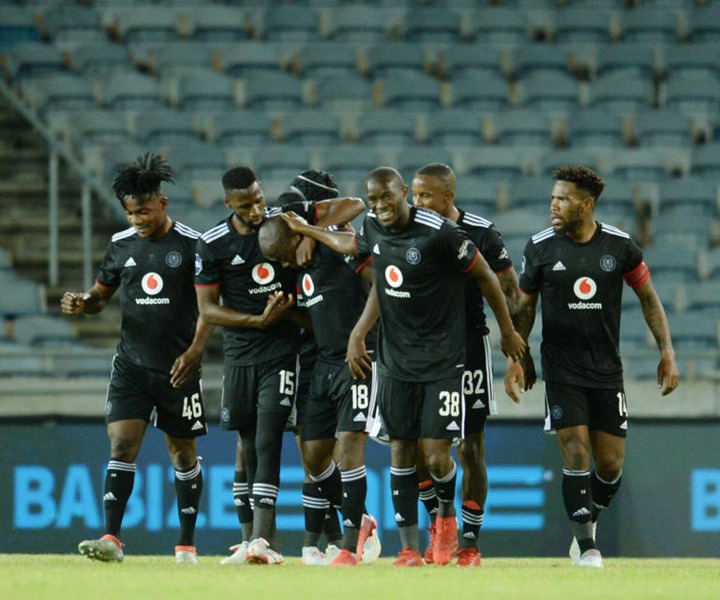 Surprise coach offered to Orlando Pirates – report