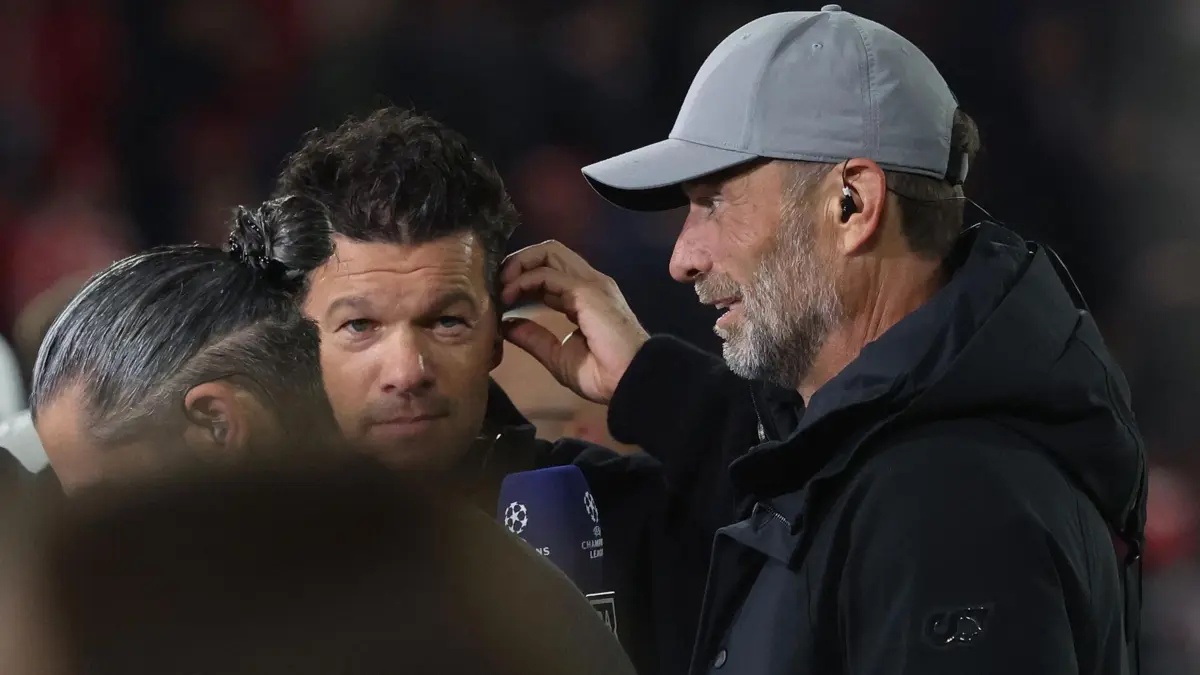 Jurgen Klopp assistiu ao Bayern-Arsenal