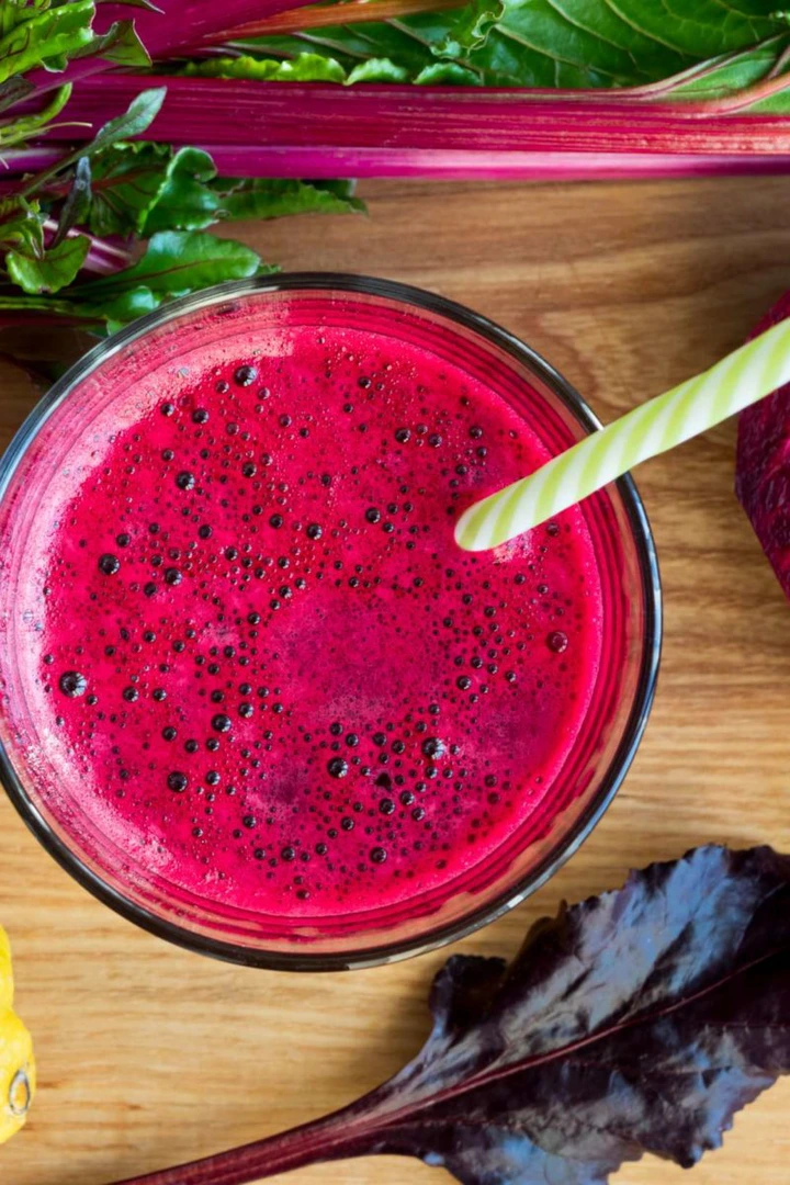 Beetroot juice: 6 health benefits, nutrition, and how to use it