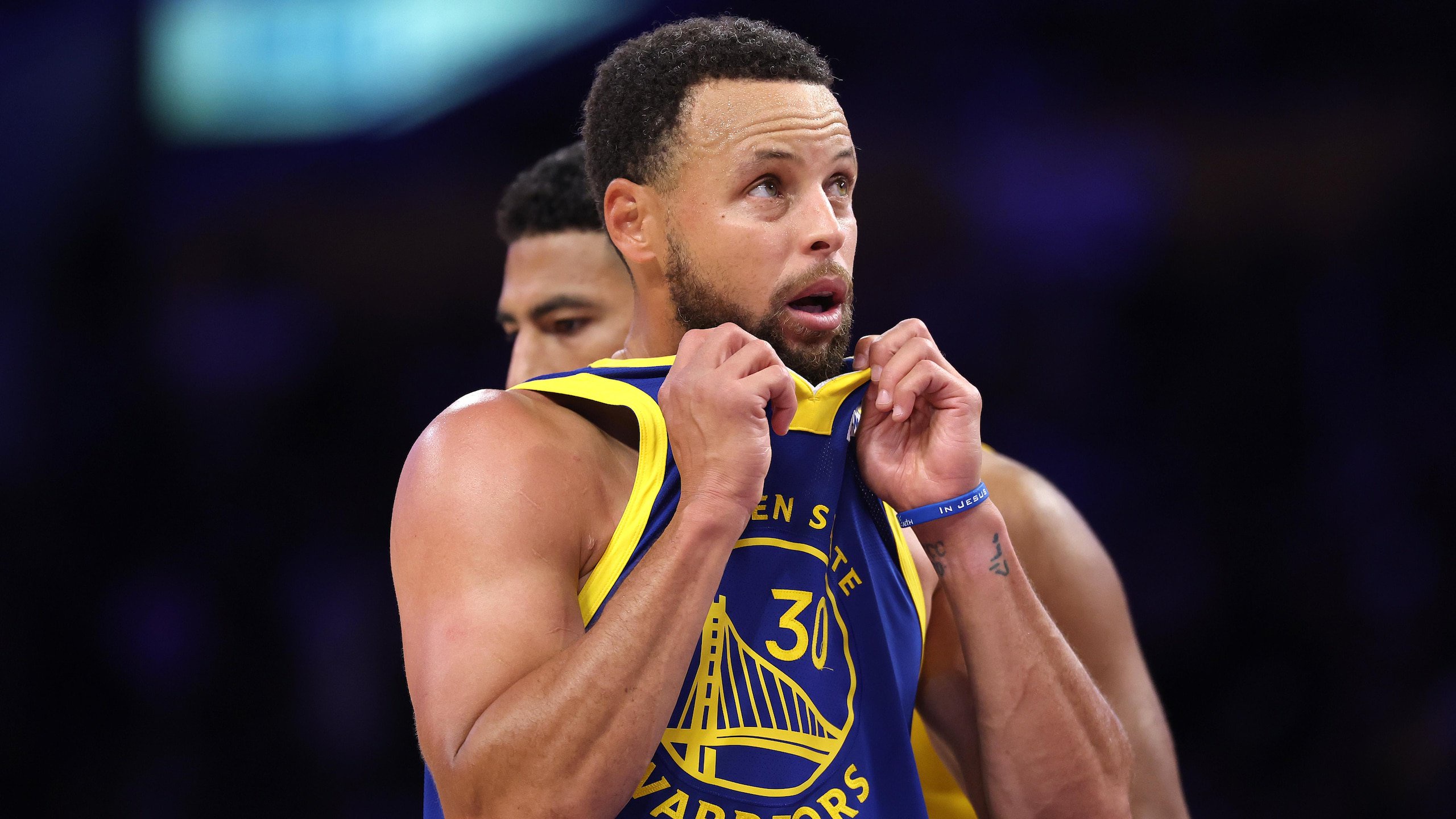 Golden State Warriors v Los Angeles Lakers