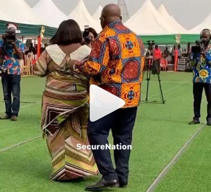 Ghanaians react after Prez. Akufo-Addo makes some dancing moves