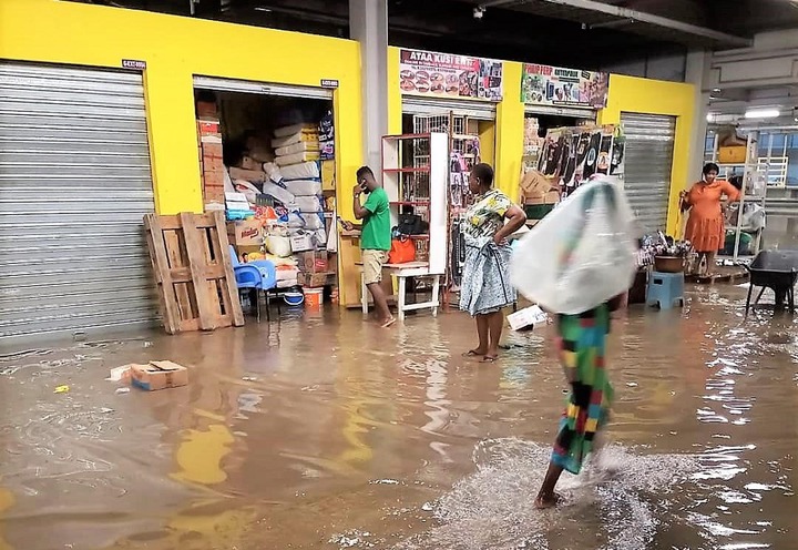 Kejetia market floods after heavy rains – Republic Media Online
