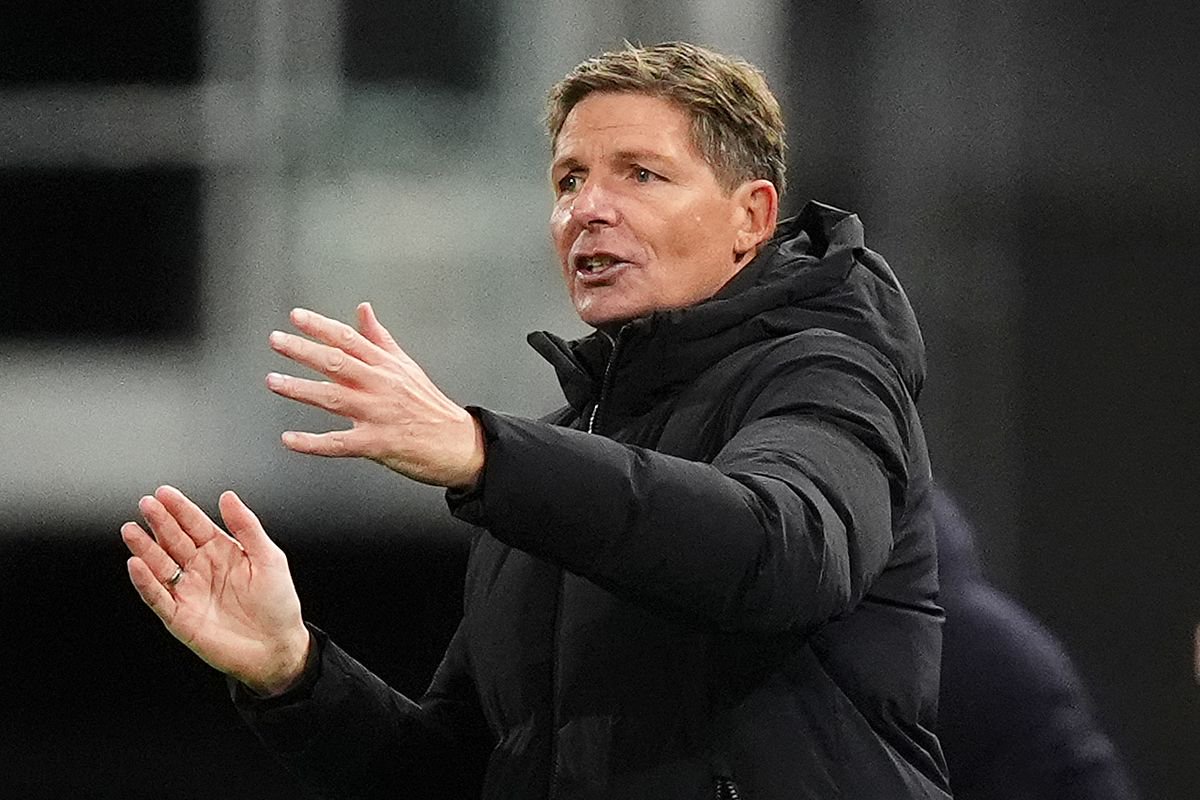 Nottingham Forest manager Oliver Glasner gestures on the touchline during the Premier League match at Portman Road, Ipswich.