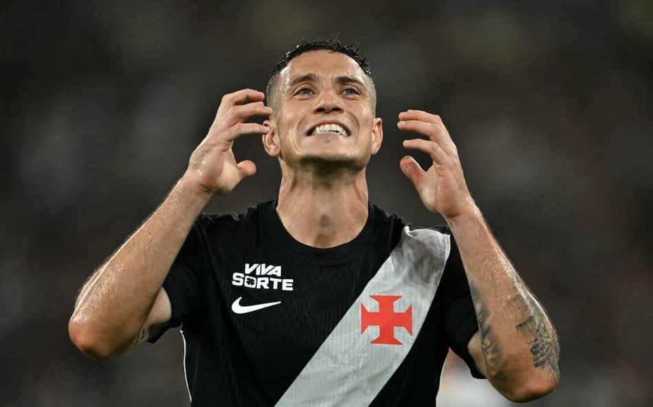 Bruno Duarte lamenta chance perdida na derrota do Vasco para o Boca