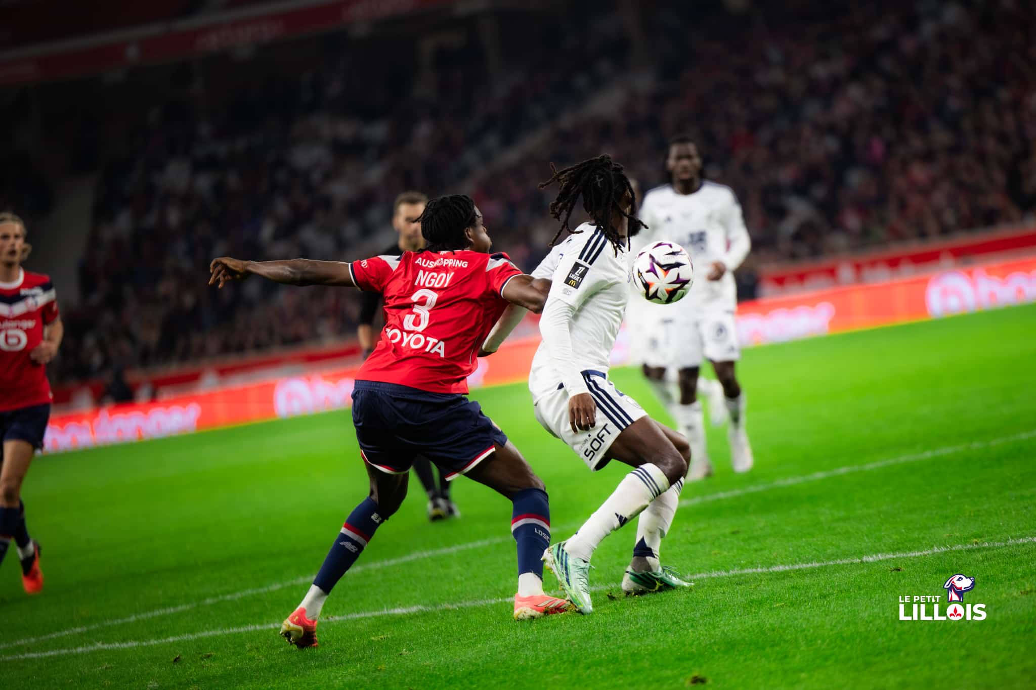 Nathan Ngoy, défenseur central du LOSC.