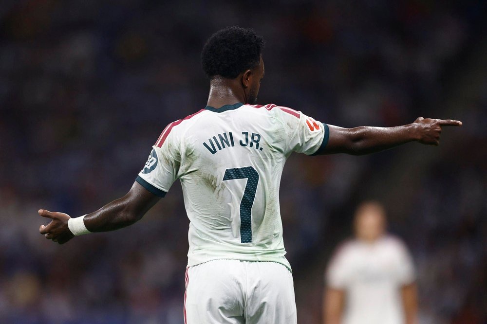 LaLiga dénonce des insultes envers Vinicius et des chants contre l'Espagne. EFE