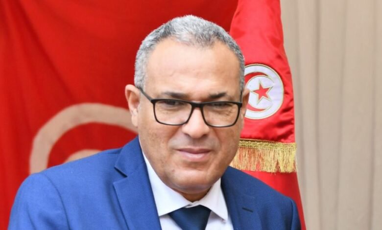 وزير التربية يكشف