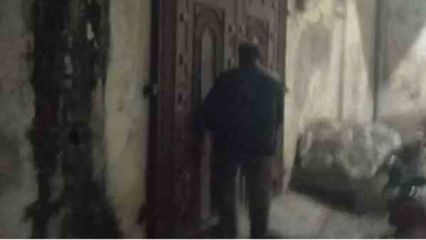 12 कमरे खुलने अभी बाकी