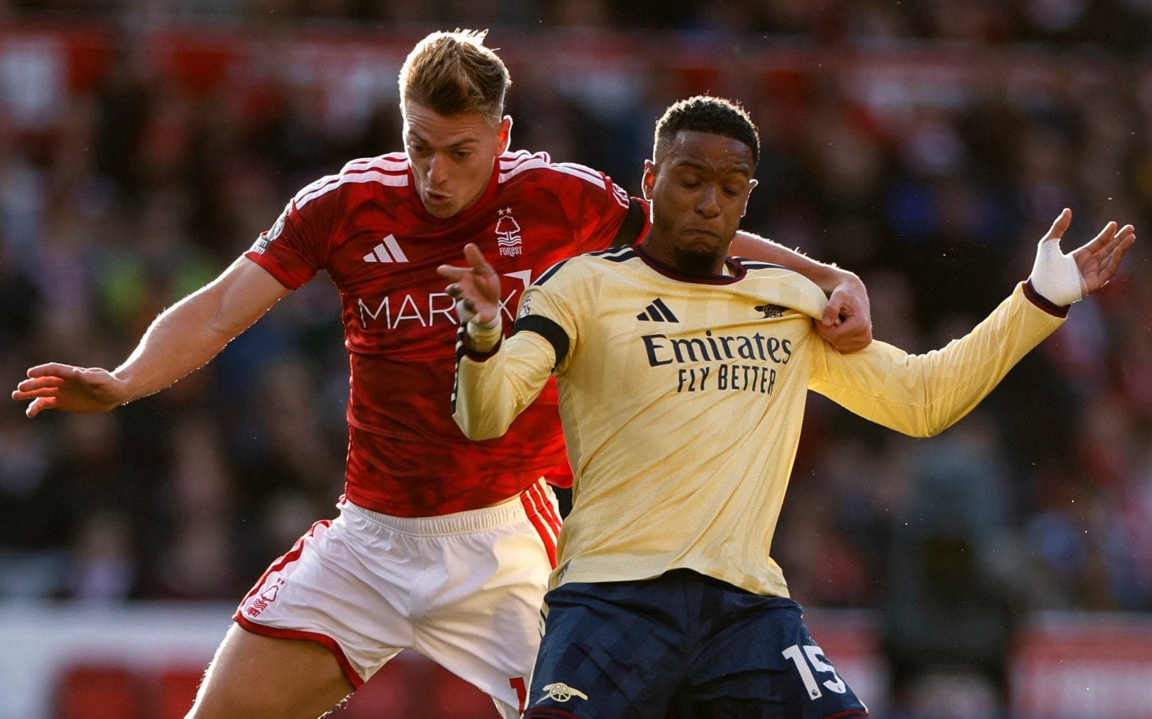 Nottingham Forest's Liam Delap in action against Arsenal