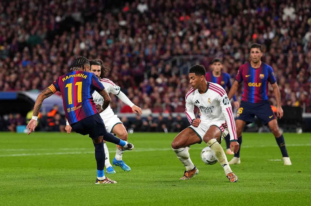 BARCELONA, SPAIN - OCTOBER 25: Raphinha of FC Barcelona scores his team’s first goal during the LaLiga EA Sports 2026/27 match between FC Barcelona and Real Madrid at Spotify Camp Nou on October 25, 2026 in Barcelona, Spain. (Photo by Alex Caparros/Getty Images)