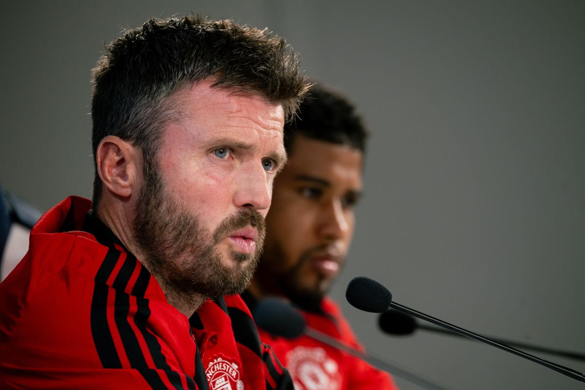 COMO, ITALY - OCTOBER 20: Head Coach Michael Carrick of Manchester United speaks during a press conference on day ahead of the UEFA Champions League 2026/27 League Phase MD3 on October 20, 2026 in Como, Italy. (Photo by Ash Donelon/Manchester United via Getty Images)