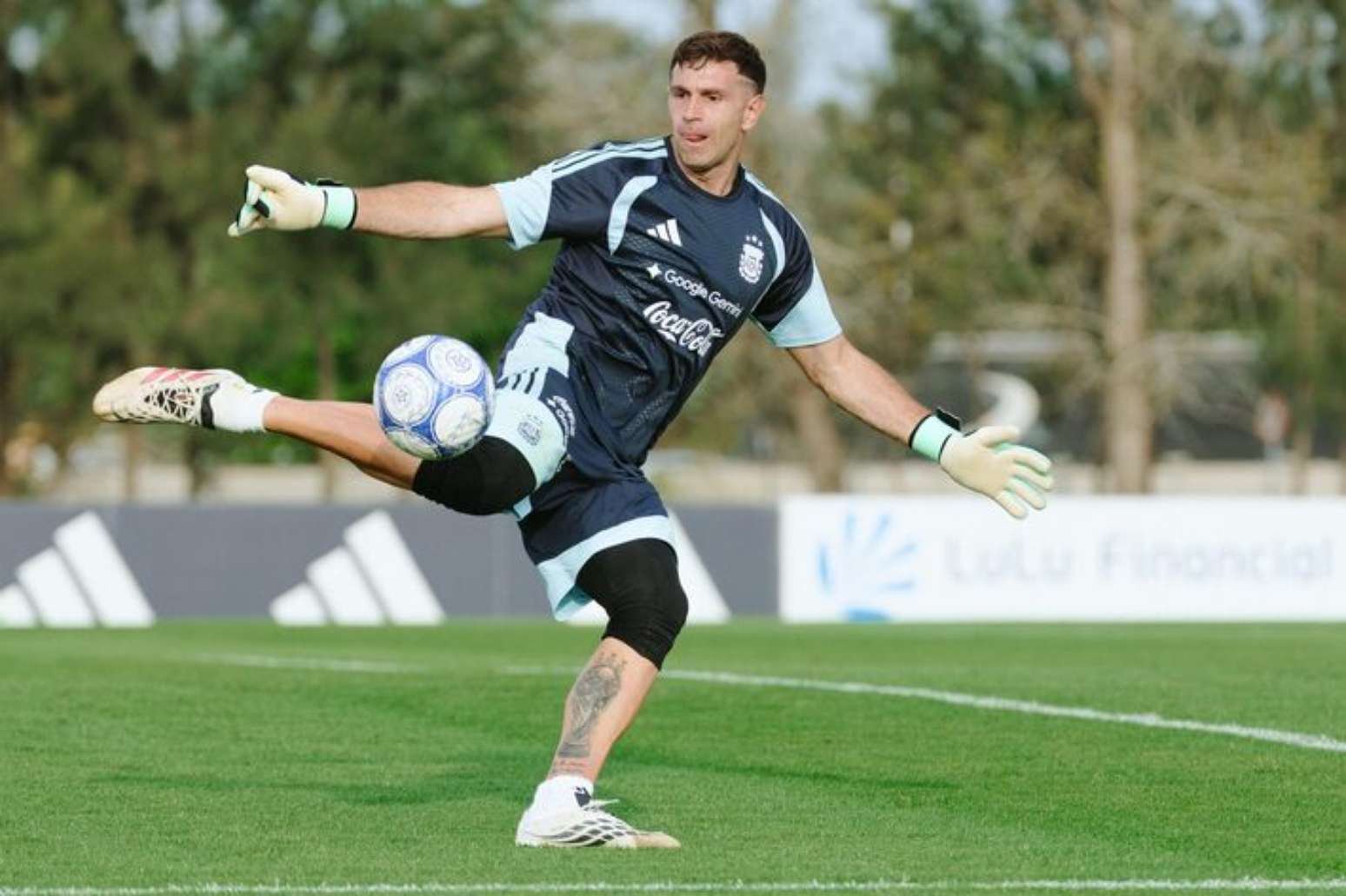 Dibu foi o goleiro titular da seleção argentina durante toda a Copa do Mundo