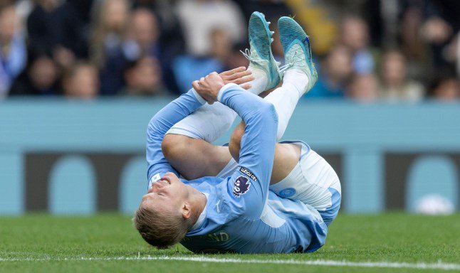MANCHESTER, ENGLAND - OCTOBER 17: Erling Haaland of Manchester City reacts on the ground during the Premier League 2026/27 match between Manchester City and Ipswich Town at Etihad Stadium on October 17, 2026 in Manchester, England. (Photo by Matt McNulty/Manchester City FC via Getty Images)