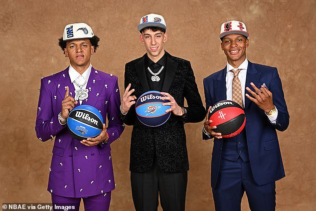 BROOKLYN, NY - JUNE 23: Jabari Smith (right), Banchero (left) and Chet Holmgren pose for a portrait after being drafted at the Barclays Center in Brooklyn, New York
