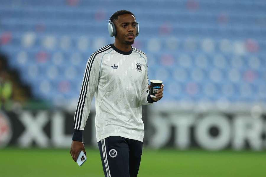 Newcastle sweating as Joe Willock contract talks stall
