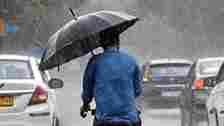 Delhi Weather Update: Moderate to intense rainfall in Delhi and adjoining areas (Arvind Yadav/ Hindustan Times)