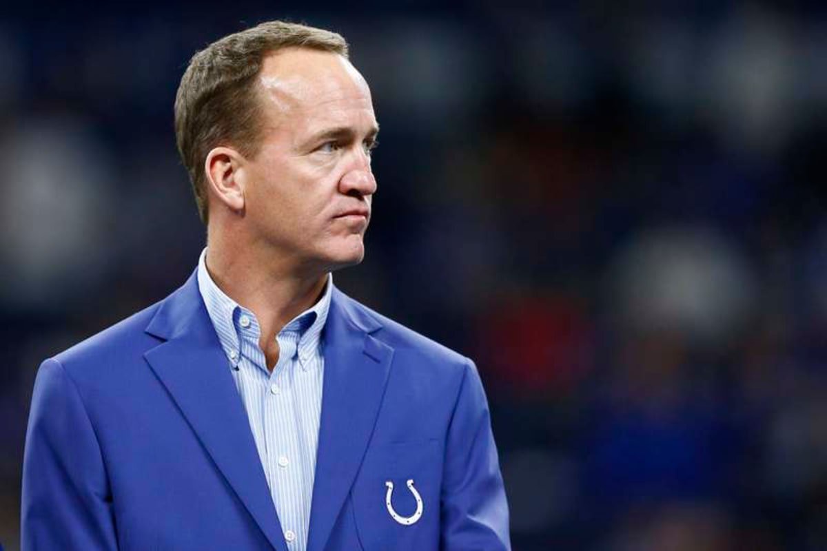 INDIANAPOLIS, IN – OCTOBER 30: Former Indianapolis Colts Quaterback Peyton Manning during an NFL, American Football Herren, USA game between the Washington Commanders and the Indianapolis Colts on October 30, 2022 at Lucas Oil Stadium in Indianapolis, IN. Photo by Jeffrey Brown/Icon Sportswire NFL: OCT 30 Commanders at Colts Icon10302294 ©IMAGO/Icon Sportswire
