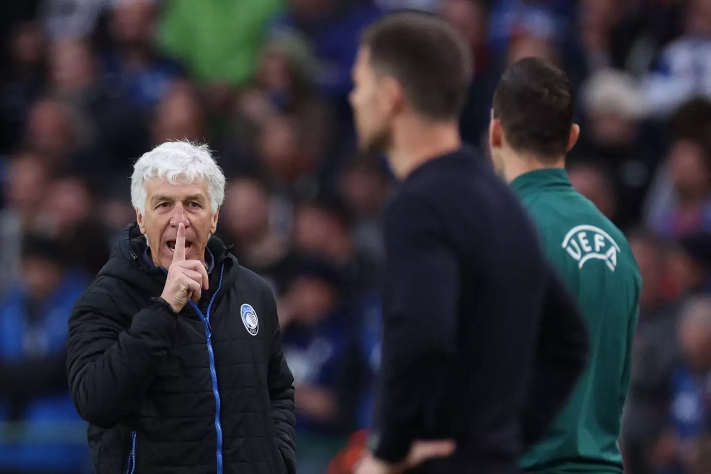 Gasperini 'shushed' Alonso. (Getty)