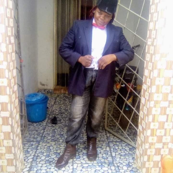 Hilarious! Nigerian women rock their husband