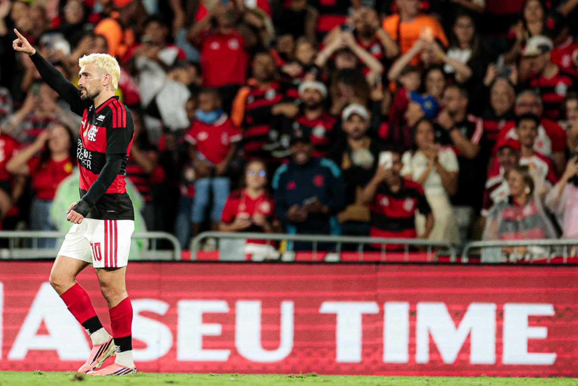 Arrascaeta comemora o gol do Flamengo - Gilvan de Souza/Flamengo