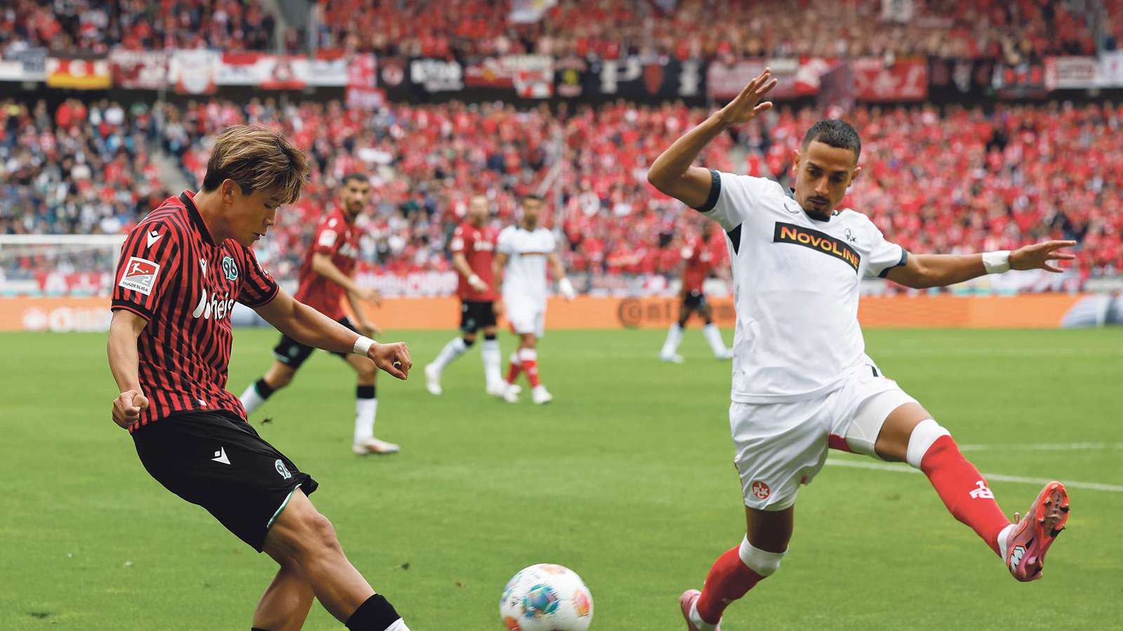 Im Hinspiel setzen sich die Roten zum Saisonauftakt 2025/26 mit 1:0 durch