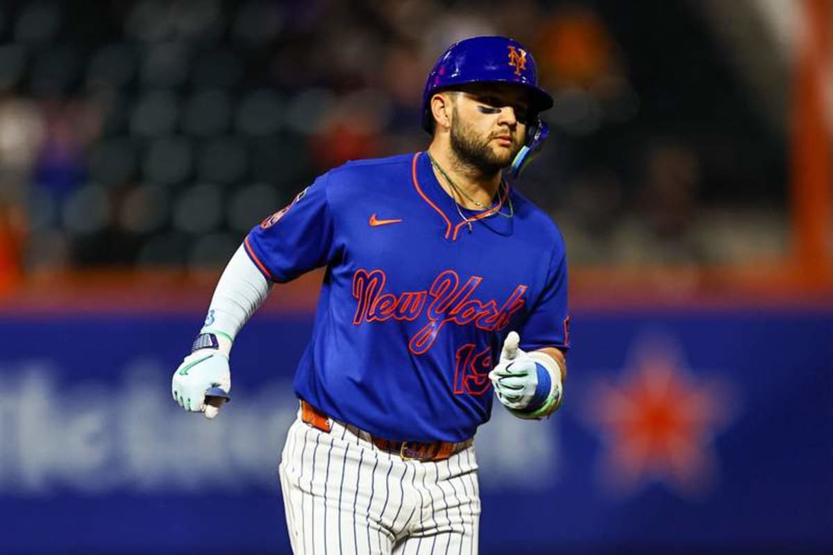 MLB, Baseball Herren, USA Chicago Cubs Vs. New York Mets Bo Bichette 19 of the New York Mets hits a home run during the ninth inning of a baseball game against the Chicago Cubs at Citi Field in Corona, New York, on June 23, 2026. Corona New York United States PUBLICATIONxNOTxINxFRA Copyright: xGordonxDonovanx originalFilename:donovan-mlbchica260623_npvrR.jpg ©IMAGO/NurPhoto